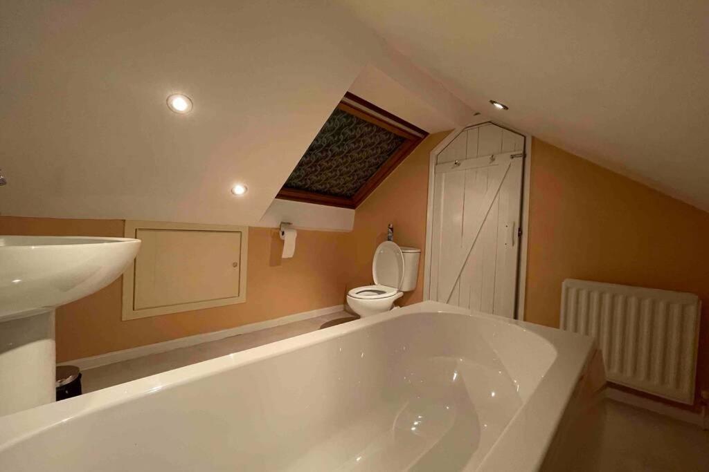Detached Bungalow II Big Garden II Pet Friendly Villa Hednesford Bagian luar foto